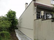 Réfection d'une ancienne isolation de 80 mm détériorée, à Neuvy Sautour. L'épaisseur de la nouvelle isolation est de 140 mm. Les menuiseries ont été changées. (Après)