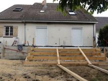 Extension en bardage bois à la place de la terrasse. (Pendant)